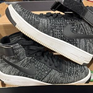 NIKE AF1 Ultra Flyknit Mid Black Men’s Size 7 or Women’s 8.5